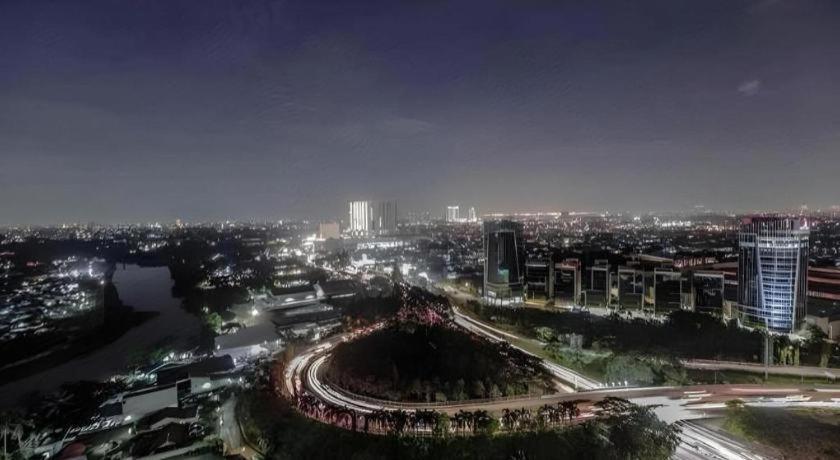 Great Western Hotel & Resort Serpong - Tangerang Exterior foto